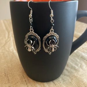 Gothic Retro Black Gemstone Spider Earrings